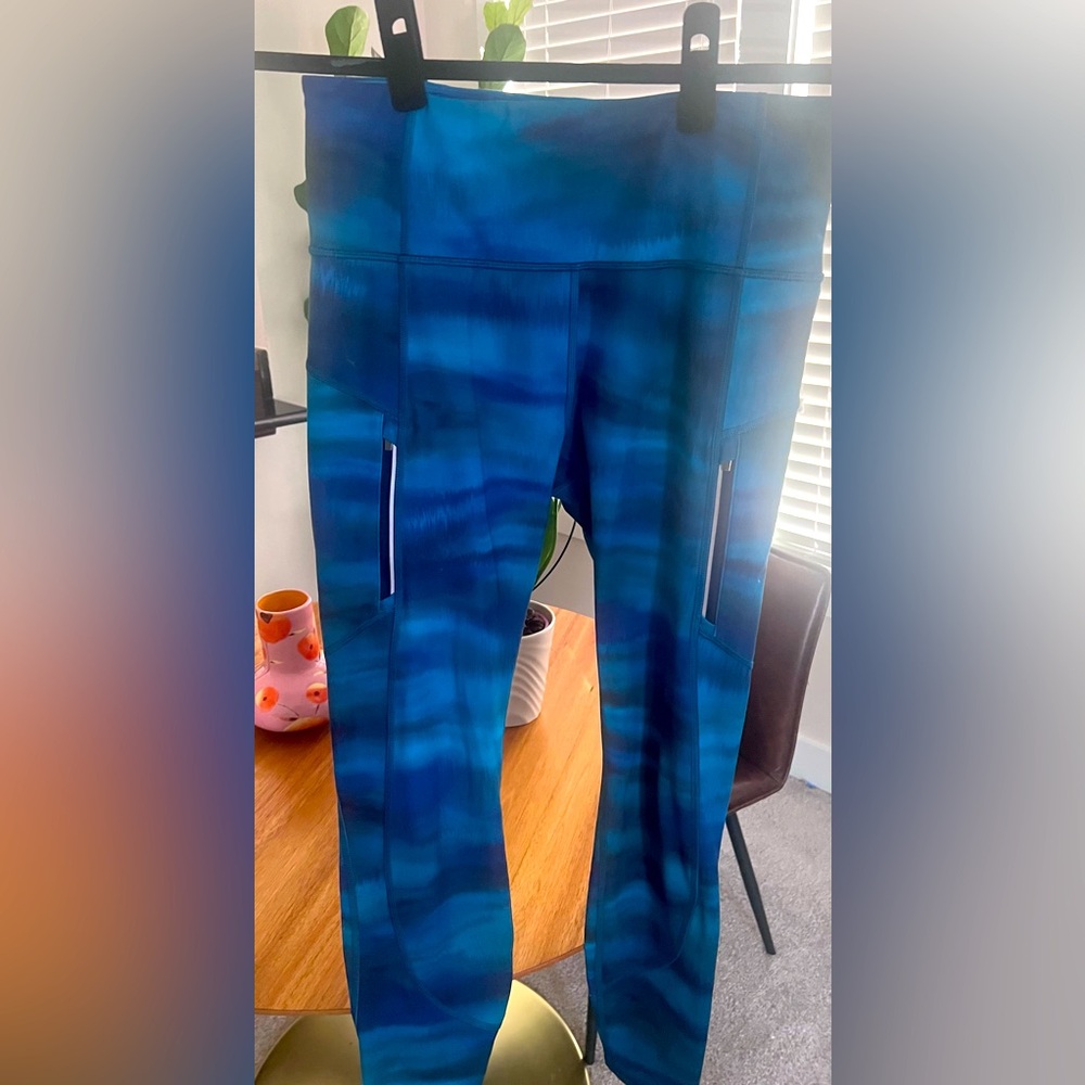 NWT Athleta Rainier Leggings size Medium